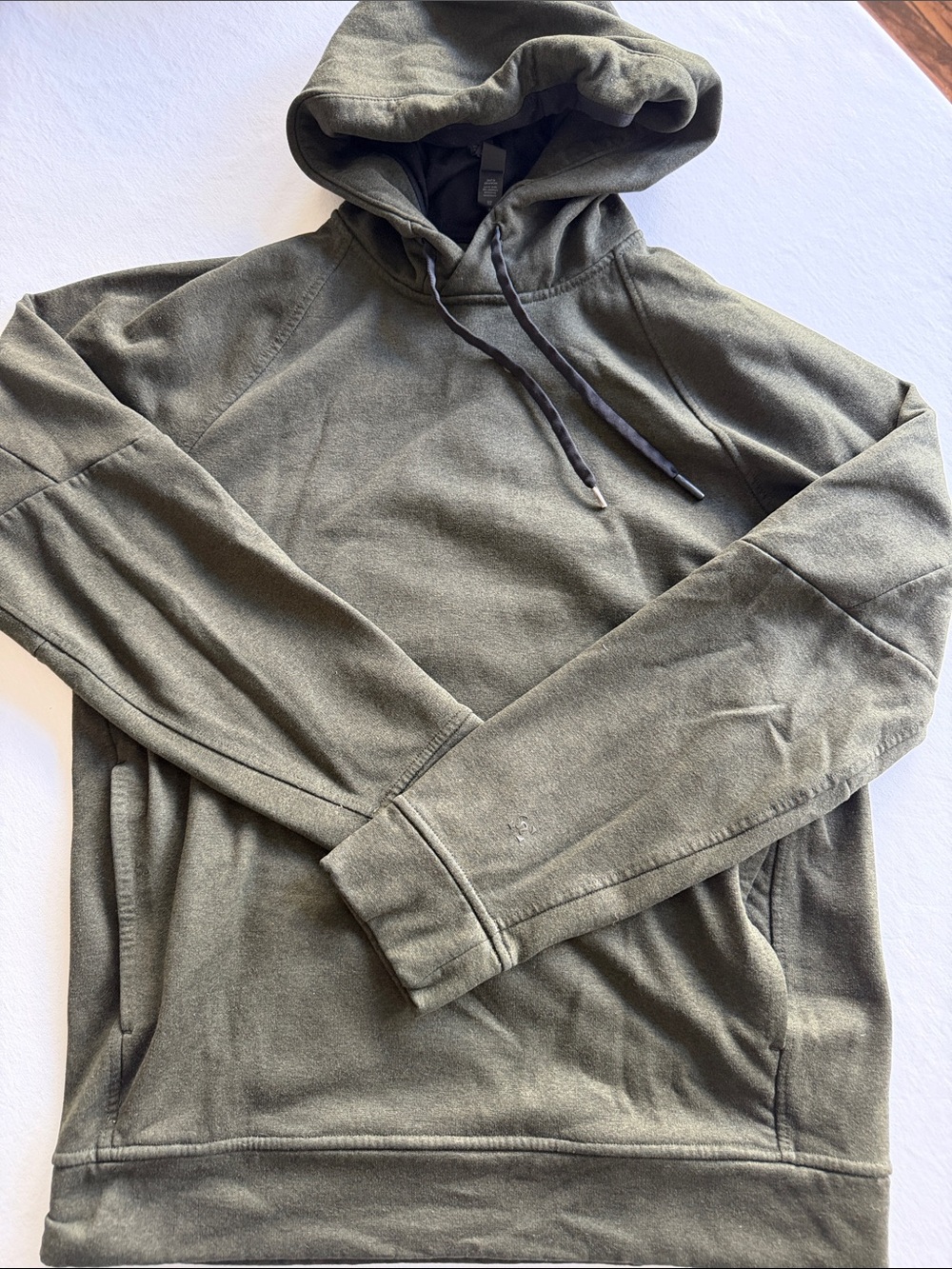 LUlulemon Men's Olive Green Hooded Pullover Lightweight Sweatshirt-small